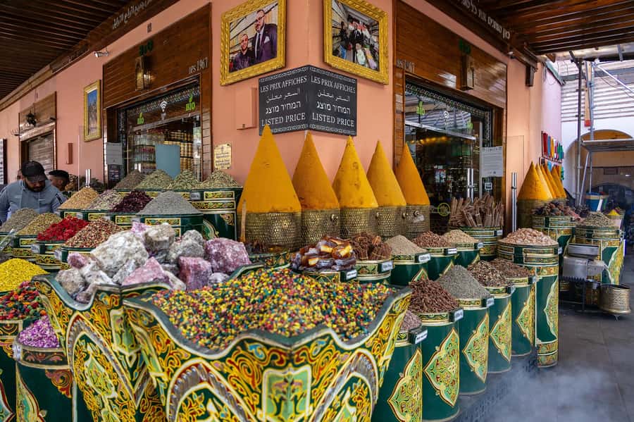 Marrakech: Medina, Souks, Artisans Guided Tour with Mint Tea - The dyers’ quarter and wool overhead