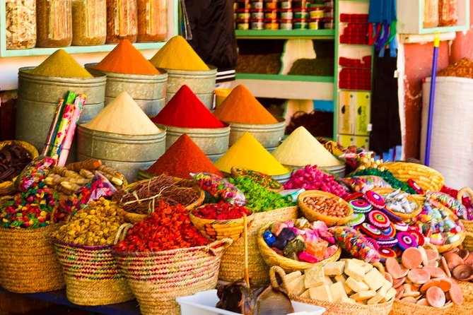 Marrakech Monuments & Souks 3-Hour Tour - Souks, shopping, and the art of saying no