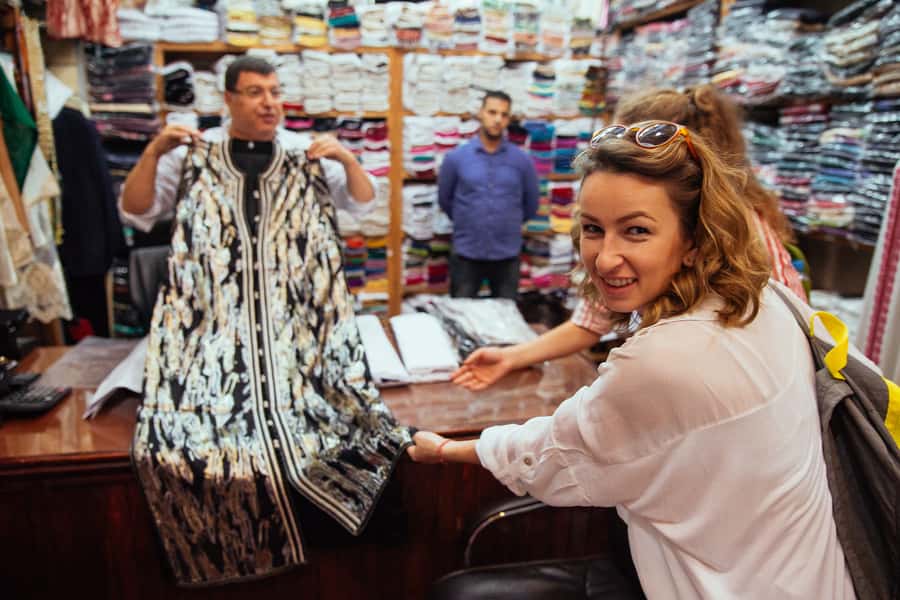 Marrakech: Private Souks Tour with Tea and Traditional Snack - Why the private format matters