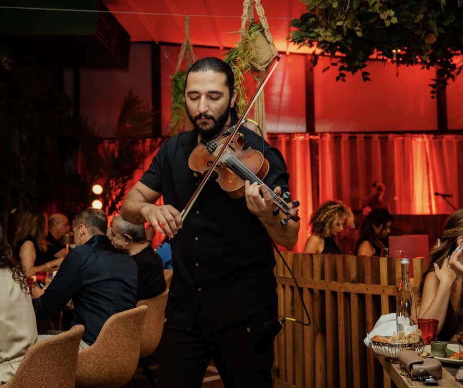 Marrakech: Refined lunch or dinner at La Table du Marché - Evening music, live singing, and the restaurant mood