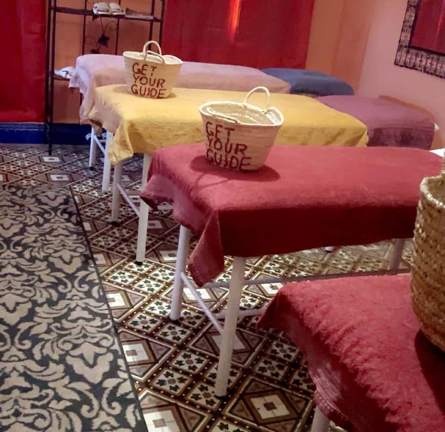Marrakech: Souk Tour & Berber Hammam with Massage - From Bab Agnaou into the souks