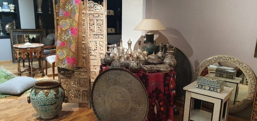 Marrakesh: Guided Souk Shopping Tour with a Local Guide - Seeing Leather, Metal, Wood, and Textiles Being Made