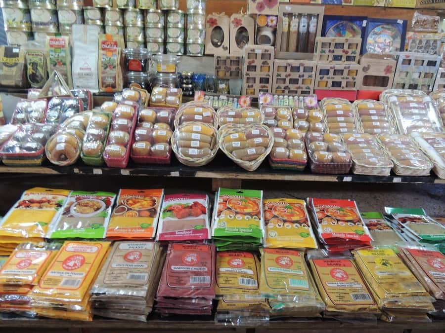 Mauritius: Shopping Tour - Port Louis Markets & Grand Baie - Port Louis: start with spices, crafts, and daily commerce
