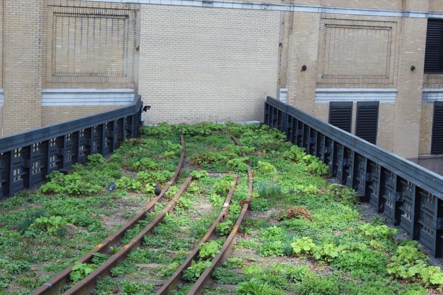 Meatpacking District: Chelsea Market and The Highline Tour - Architecture from rail yards to luxury hotels