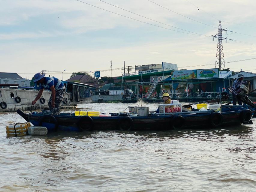 Mekong tour: Cai Be - Can Tho Floating Market 2 days - Making rice noodles and cycling near Can Tho
