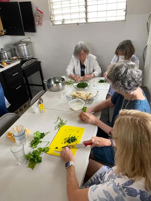 Mérida: Flavors of Yucatan Cooking Class & Market Tour - From market ingredients to a family kitchen
