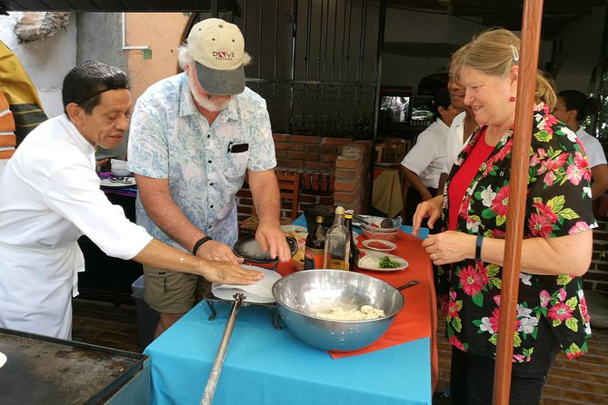 Mexican Cooking Class & Market Tour with a Professional Chef - More than food: seeing daily Acapulco