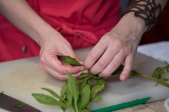 Mexican Cooking Class with Food Market Visit in Mexico City - Starting at Bucareli 165 in Juárez