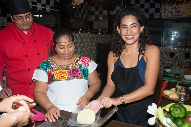 Mexican Cooking Class with fresh Local Market ingredients selection and transpor - The Mercado 23 walk and what you will see