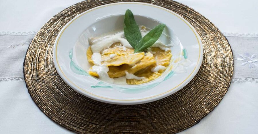 Milan: Market and Meal at a Local's Home - What the cooking demonstration really means