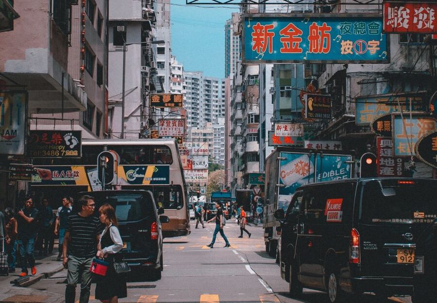 Mong Kok (Kowloon) Street Markets Private Walking Tour - Street food and local shopping advice