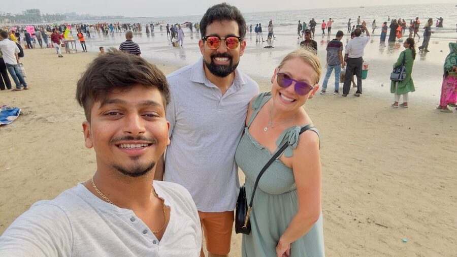 Mumbai: Evening Street Food Tasting & Cultural Market Tour - Churchgate, a black cab and the local train