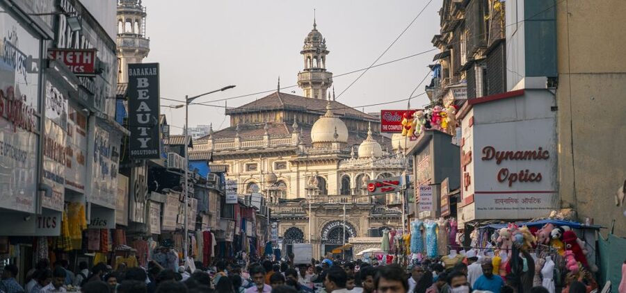 Mumbai: Local Markets & Temples Tour - A guide-led walk with a personal touch