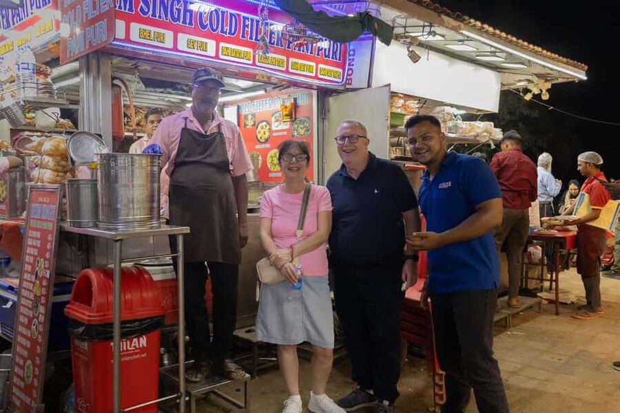 Mumbai Market and Temple Tour With Cow Shelter Visit - Taj Ice Cream gives the tour a sweet finish