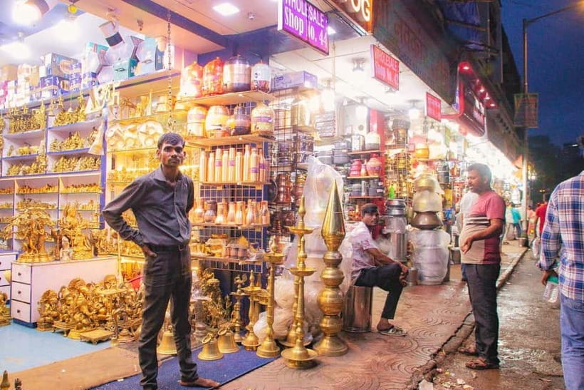 Mumbai: Street Food and Night Markets Tour - Taj Icecream and a cool finish
