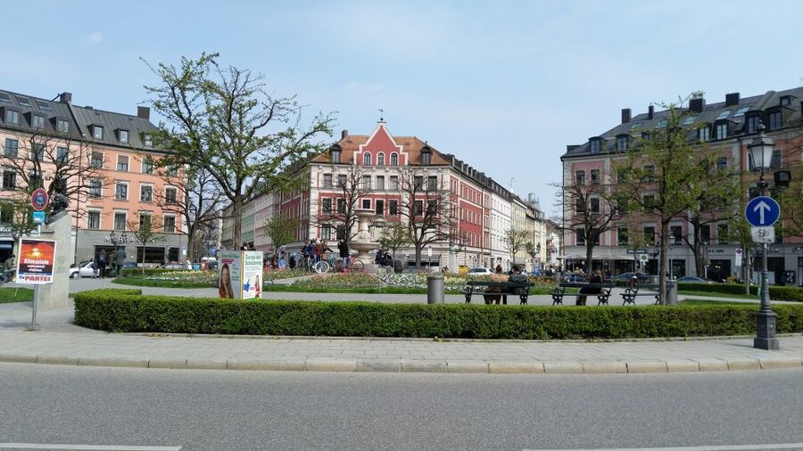Munic:h; Paul's Bavarian Food and Market Tour - Hackerhaus and the main Bavarian plate