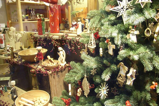 Munich Christmas Market Private Walking Tour With A Professional Guide - Practical details for a winter walk