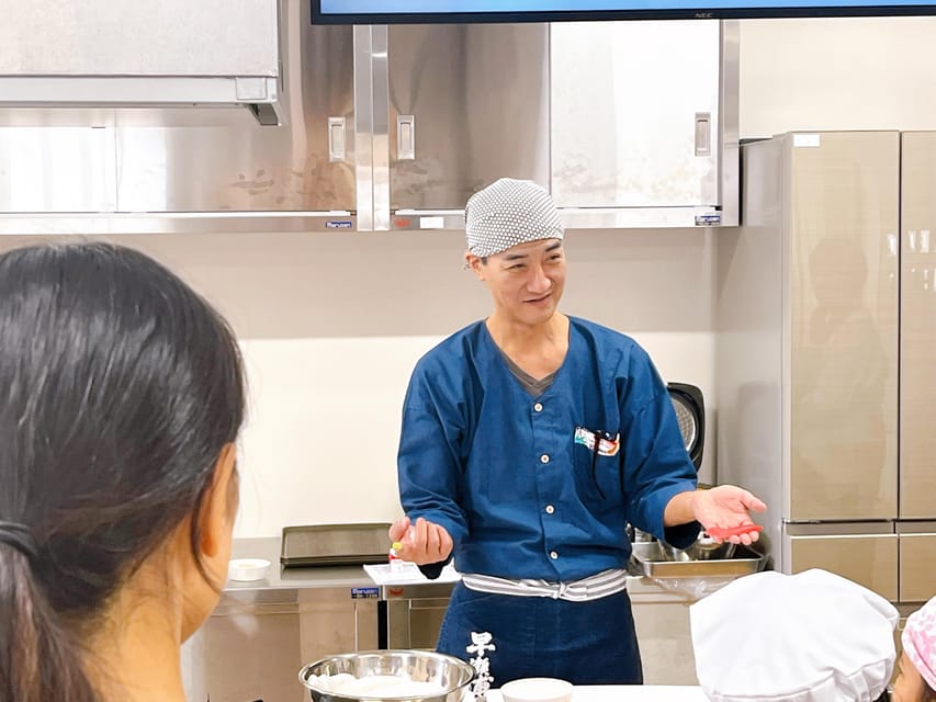 Naha Makishi Public Market : Sushi making experience - Should you book the Makishi Market sushi class?