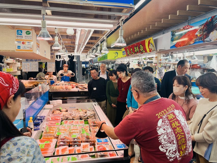 Naha Makishi Public Market : Sushi making experience - Who will enjoy this most?
