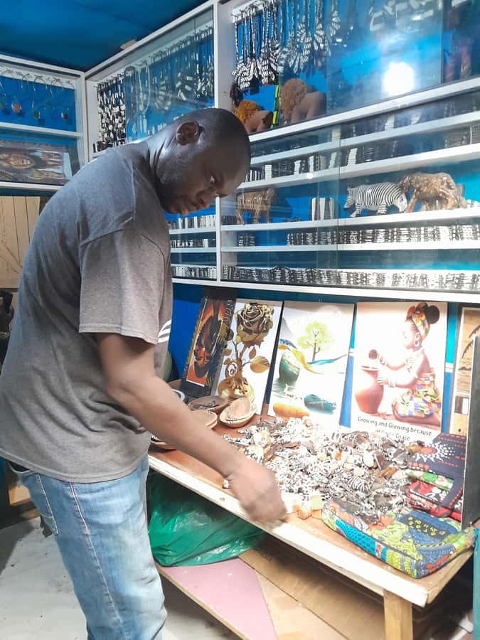 Nairobi: Explore Maasai Market for Unique Souvenirs - Who will get the most from this tour