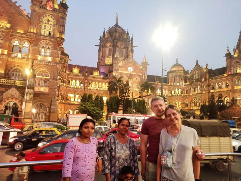 Night Tour: Mumbai’s Nights & Buzzing Bazaars - Crawford Market and Colaba Causeway Shopping