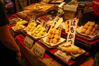 Nishiki Market Brunch Walking Tour (7 Tastings + Brunch)