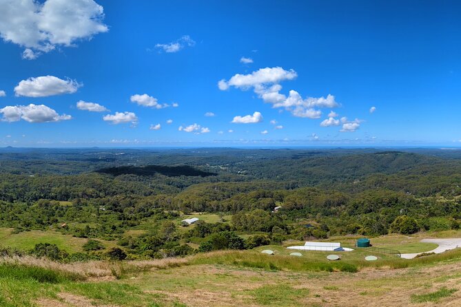 Noosa, Eumundi Markets, Glass House Mountains from Brisbane - Nutworks and the Ginger Factory