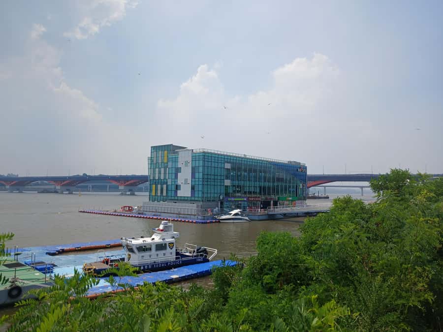 North Korean Border+Real battleship+submarine & Market Tour - Who will get the most from this experience