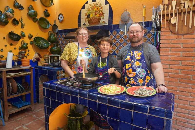 Oaxaca: Traditional Oaxacan Cooking Class with Market Visit - The family-home setting adds real local context