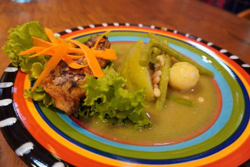 Oaxaca: Traditional Oaxacan Cooking Class with Market Visit - Language and the quality of instruction