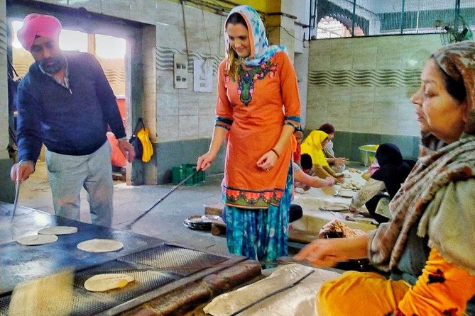 Old Delhi Food-Spice Market-Temples Tour Soon Featured on NETFLIX - The Old Delhi rickshaw ride