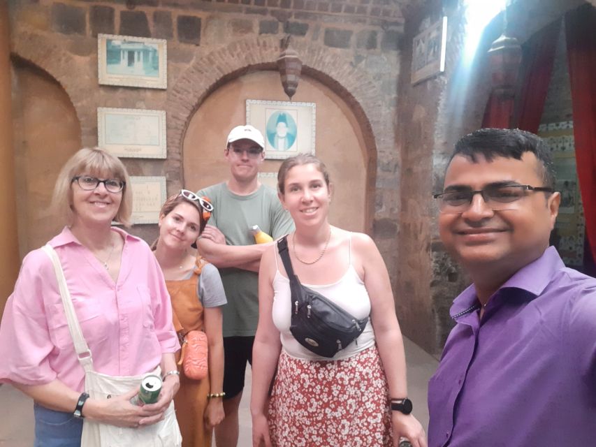 Old Delhi: Spices, Heritage and Bazaars Walking Tour - Chandni Chowk, havelis, and the Mughal-era bazaars