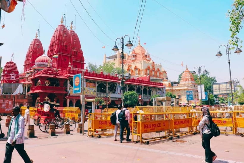 Old Delhi Temples and Spice Market Tour - Fatehpuri Mosque and the Red Fort connection