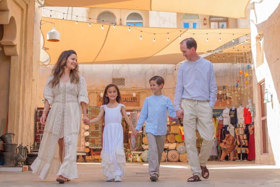 Old Dubai Guided Tour With Photographer: Souks & Street Food - Gold Souk displays and the tour’s finish