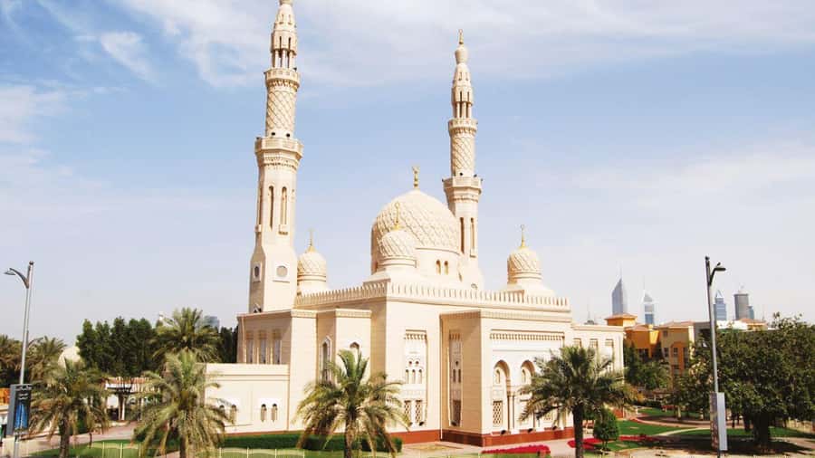 Old Dubai Heritage Tour: Souks, Mosques & more hidden gems! - Spices, gold, and the business of the souks