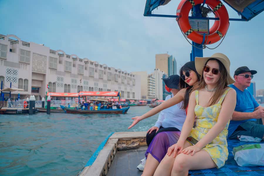 Old Dubai Historic Guided Tour: Creek, Street Food & Souks - Karak, samosas, and a useful break