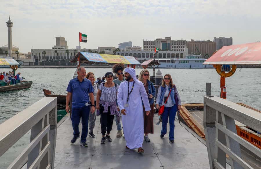 Old Dubai Historic Guided Tour: Creek, Street Food & Souks - The guides make the difference