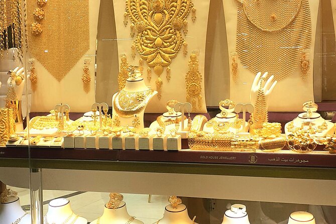 Old Dubai tour: Local Market, Tasting, Dubai creek with Abra ride - Dubai Museum is valuable, but do not count on it blindly