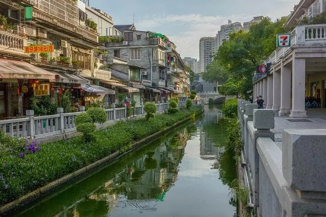 Old Guangzhou Backstreet Alley Local Market Walking Private Tour - Lychee Bay, Cantonese opera, and public park life