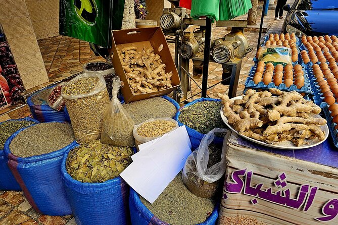 Old local Market visit+Moroccan cooking class with a local family - The Family Welcome and Time Between Dishes