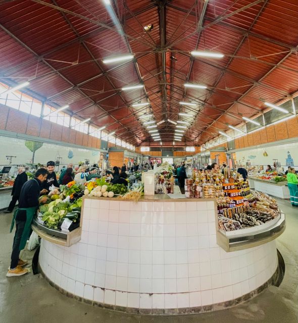 Olhão Fish Market & Food Tour - How much food should you expect?