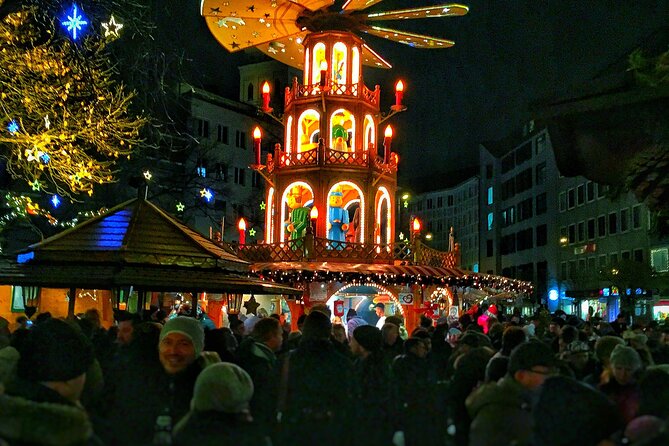 Original Munich Christmas Market Tour with Festive Wine and Food - How the guides shape the evening