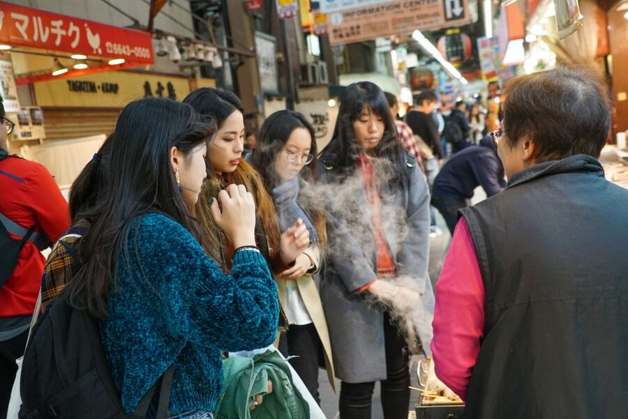 Osaka: Kuromon Market Food Walking Tour (6 stops, 6 tastes) - Kuromon Ichiba Market takes about 30 minutes