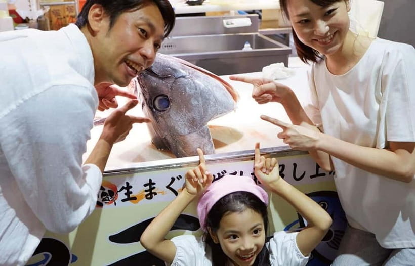 Osaka: Wakayama Cat Train, Seafood market, Hot Springs Tour - Who should book this Wakayama day trip?