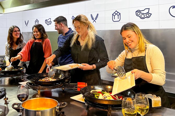 Paella Cooking Class, Wine Tasting & Central Market in Valencia - Walking through Mercat Central