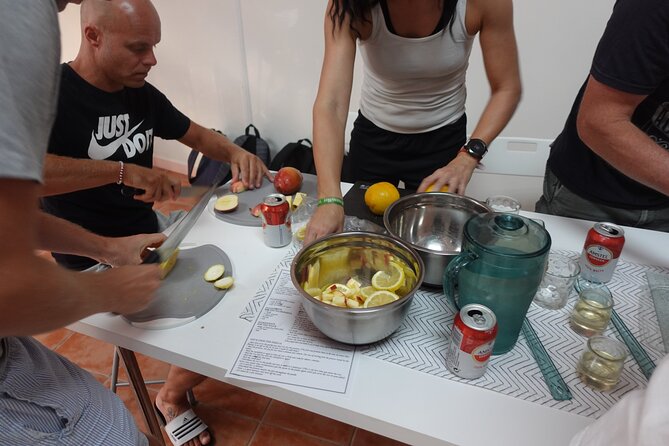 Paella & Sangria Class with Tapas and Market Visit - From fresh ingredients to salmorreta