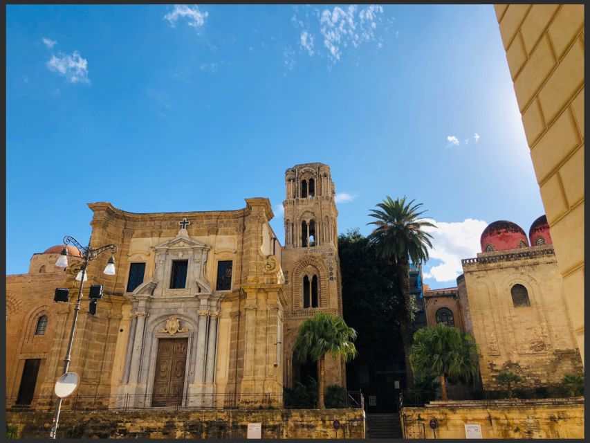 Palermo: Markets and Monuments City Center Walking Tour - Pretoria Square and the Palace of the city government