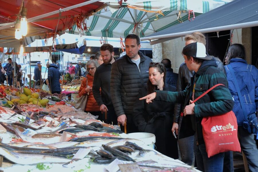 Palermo: Street Food and Local Market Tasting Tour - Vucciria and the city’s older working-class character