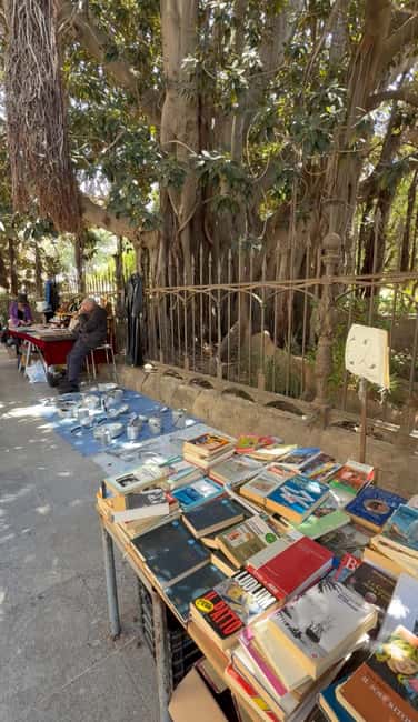 Palermo: Sunday Markets Walk with sweet break - Albergheria, where the market spills into the lanes