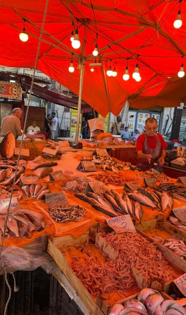 Palermo: Sunday Markets Walk with sweet break - The pastry stop, cannolo or chocolate cake